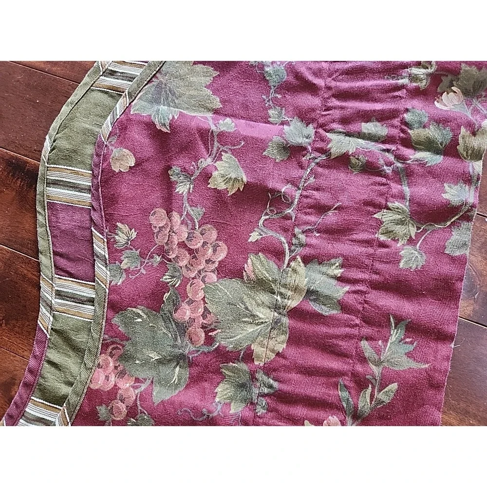 WAVERLY Chianti MERLOT RED GRAPES FLORAL striped‎ VALANCE 16X76